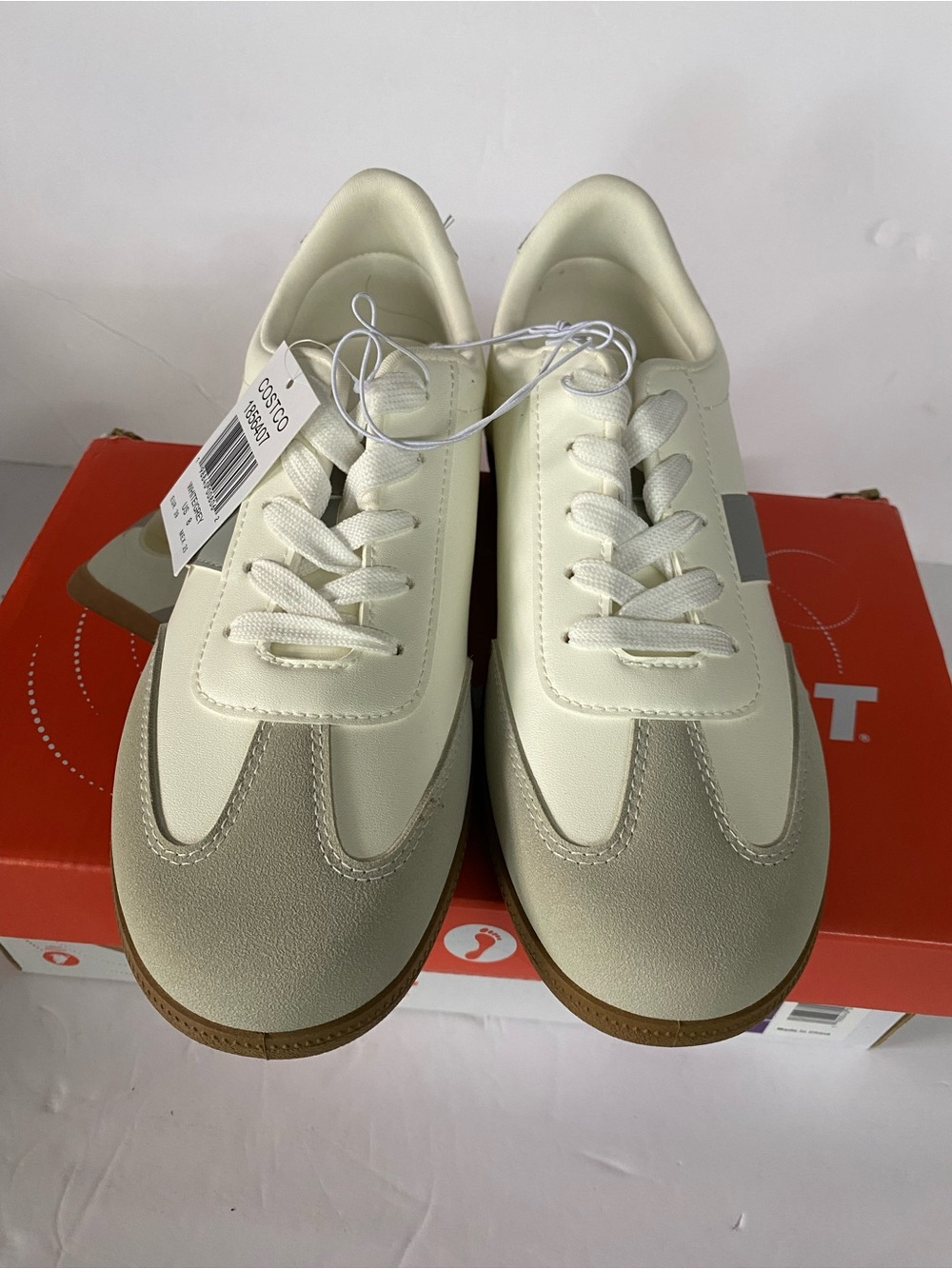 Jambu Women's Cream and Light Gray Lace-Up Sneakers size 8